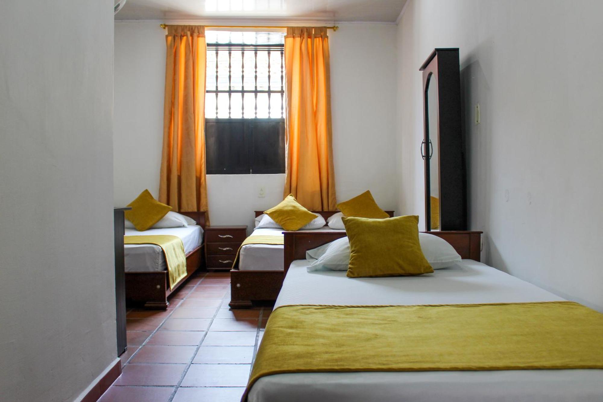 Hotel Colonial San Felipe Girón Exterior foto