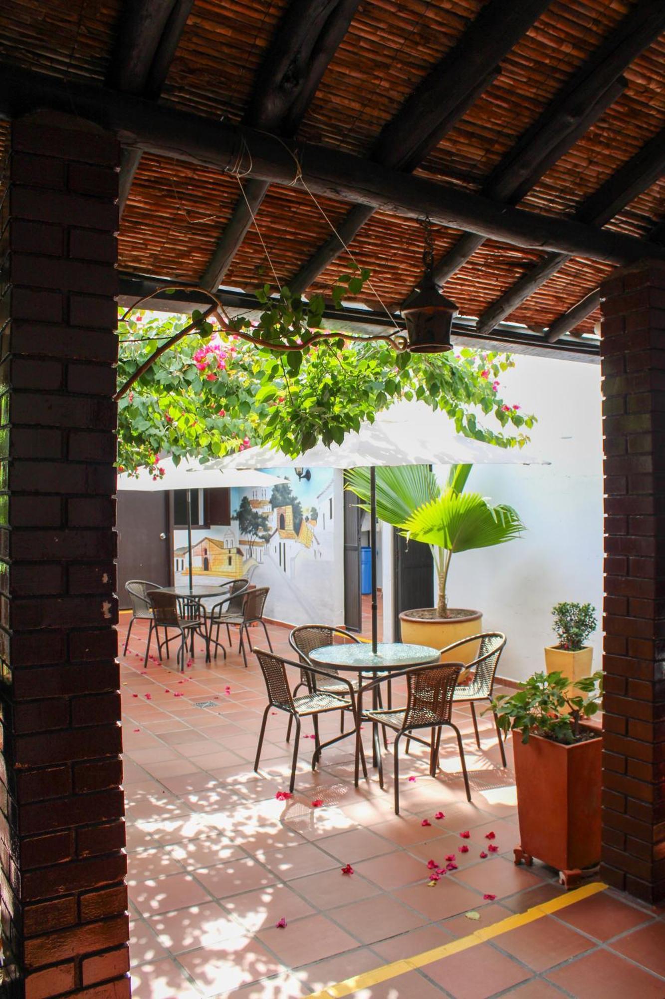 Hotel Colonial San Felipe Girón Exterior foto
